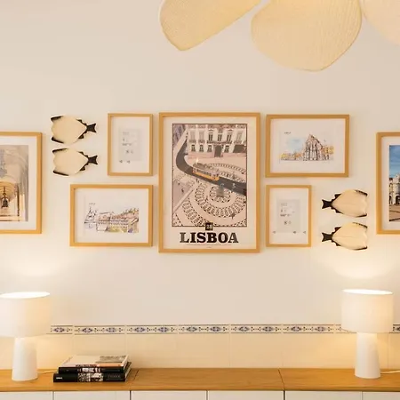 Lisbon 3 *