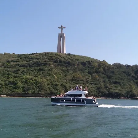 Lisbon 3 * Cascais