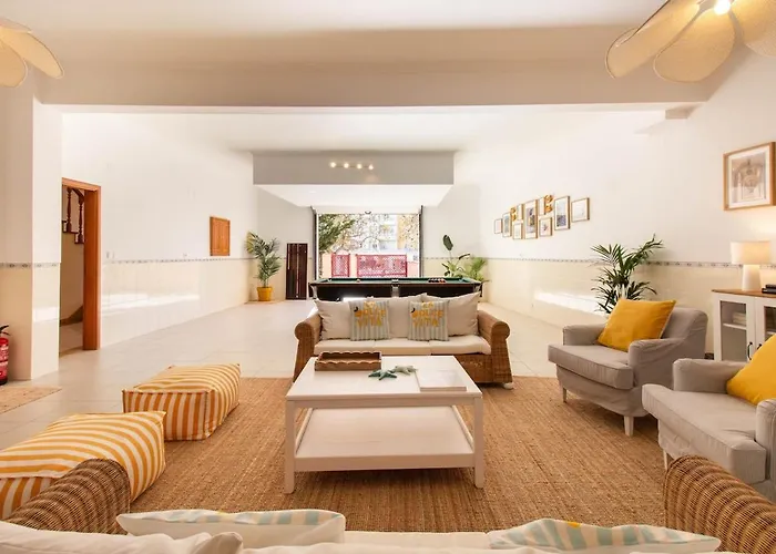 Villa Lisbon 3 *